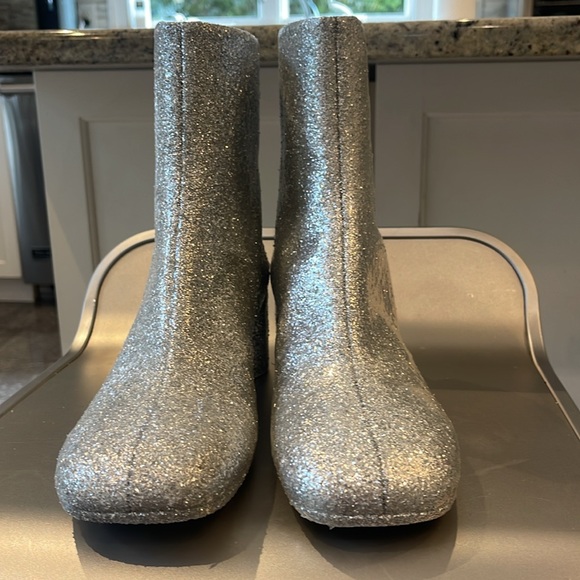 NIB MM6 MAISON MARGIELA SILVER GLITTER ANKLE ZIP UP BOOT . 39/8.5 - Picture 3 of 9